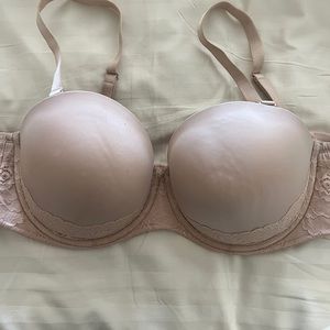 Torrid Strapless bra size 38DDD (F) Beige
